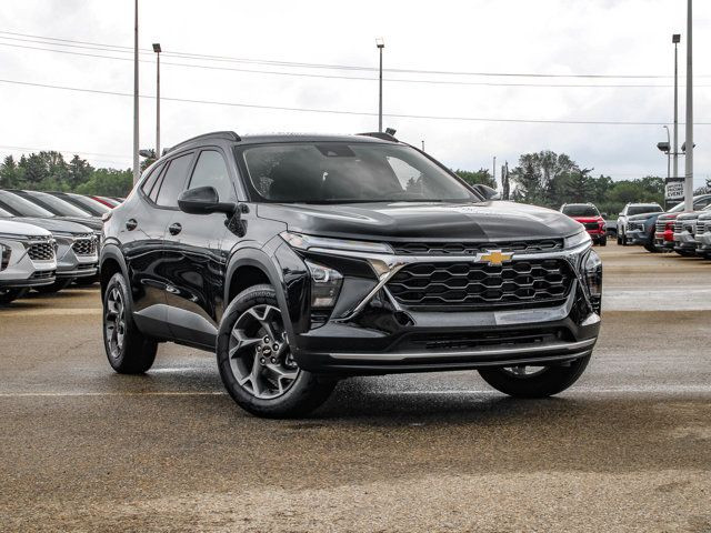 2025 Chevrolet Trax LT in Cars & Trucks in Edmonton - Image 2
