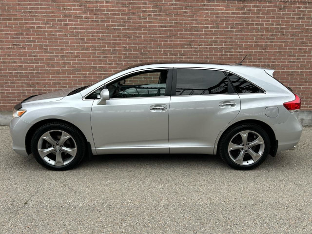 2011 Toyota Venza Certified in Cars & Trucks in Oshawa / Durham Region - Image 2