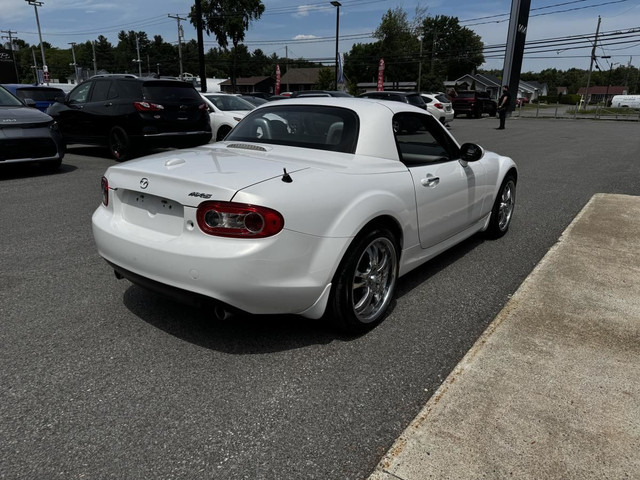 Mazda MX-5 GT manuelle PRHT décapotable 2 portes Mags 2010 à ven in Cars & Trucks in Trois-Rivières - Image 3