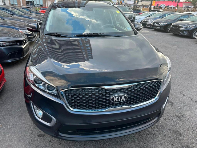  2018 Kia Sorento LX AWD VERY CLEAN in Cars & Trucks in Ottawa - Image 2