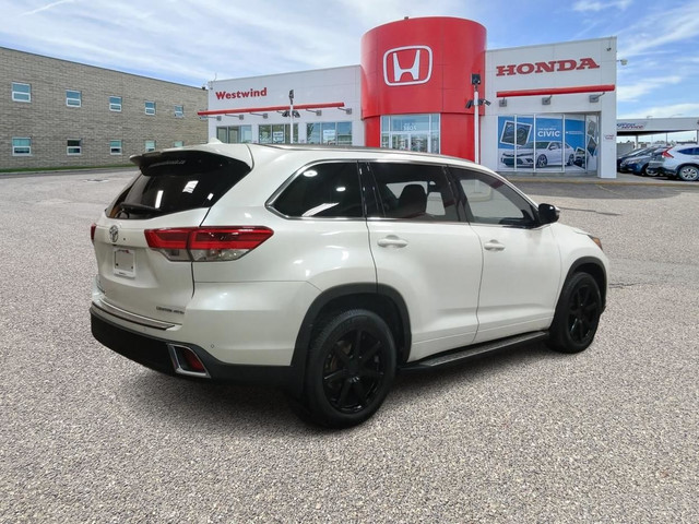 2019 Toyota Highlander Limited ONE OWNER LOCAL TRADE IN! CLEA... in Cars & Trucks in Lethbridge - Image 3