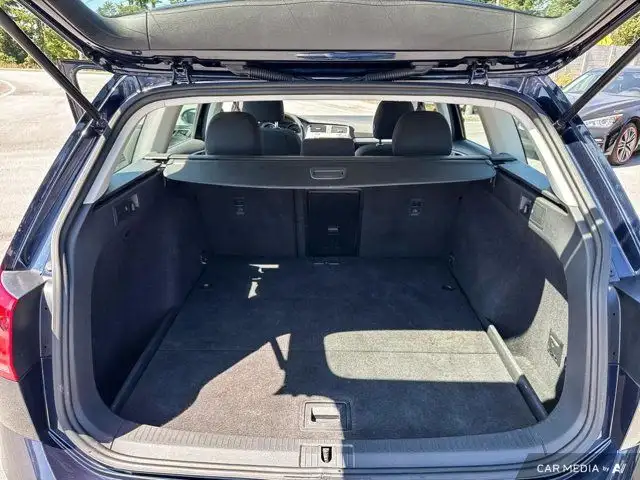 2017 Volkswagen Golf SportWagen Trendline | Connectivity dans Autos et camions dans Tricities/Pitt/Maple - Image 21