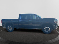 This 2025 GMC Sierra 3500HD in Onyx Black is equipped with 4WD and Turbocharged Diesel V8 6.6L/ engi... (image 5)