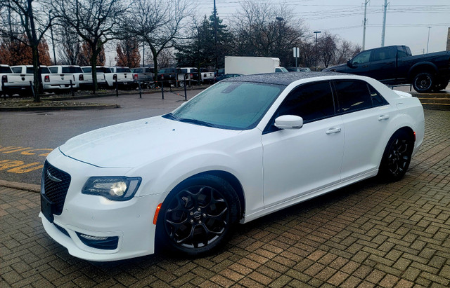 2019 Chrysler 300 S in Cars & Trucks in City of Toronto - Image 2