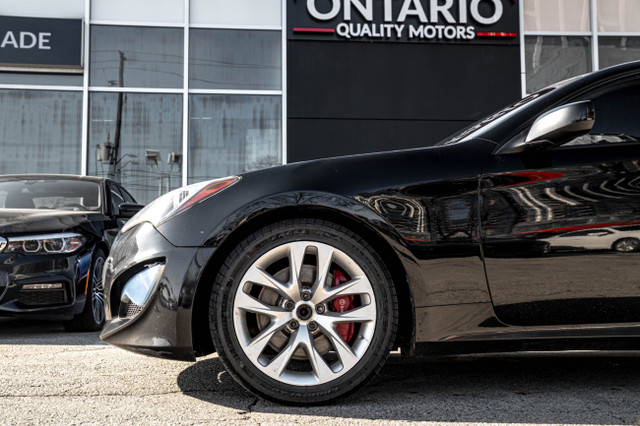 2015 Hyundai Genesis 2dr V6 Man R-Spec in Cars & Trucks in City of Toronto - Image 4