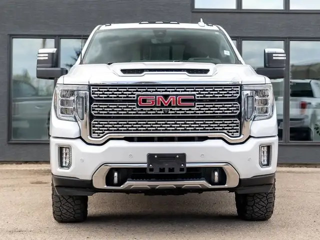 2020 GMC Sierra 3500 Denali in Cars & Trucks in Saskatoon - Image 3