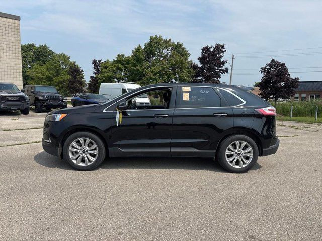 2023 Ford Edge Titanium | Pano Roof | Leather | Safety in Cars & Trucks in Guelph - Image 4
