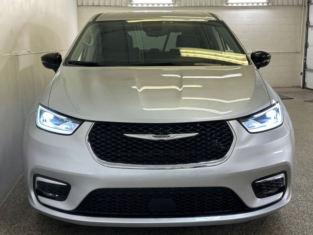 2024 Chrysler Pacifica Touring-L TOURING-L/13KM/LEATHER/PWR D... in Cars & Trucks in Belleville - Image 3