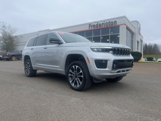 2022 Jeep Grand Cherokee L Overland ITS GOT A HEMI!!! 5.7L V8 4X in Cars & Trucks in Fredericton