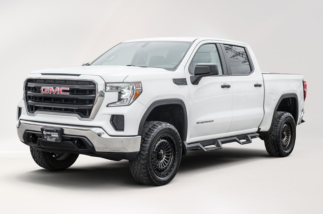 2020 GMC Sierra 1500 Awd 4X4 / Crew Cab / 4.3L V6 / Lift Kit / M in Cars & Trucks in City of Montréal