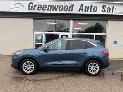 2020 Ford Escape SE CLEAN CARFAX!! PRICED TO MOVE DUE TO SMAL...