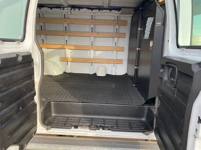 2020 GMC Savana642696558517781218