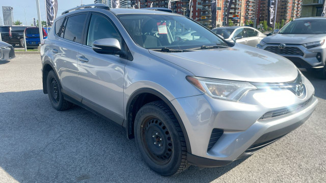 2016 Toyota RAV4 LE / Camera / Bluetooth / Cuir Bien Équipé / In in Cars & Trucks in Laval / North Shore - Image 2