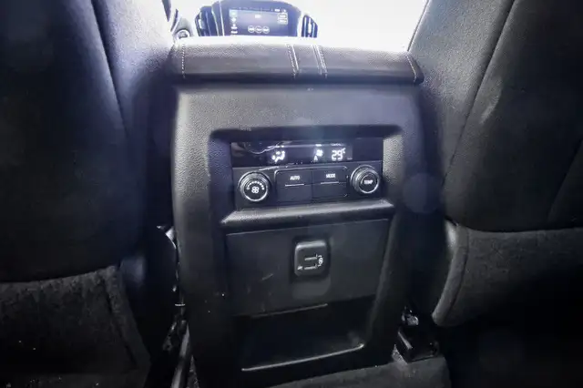 2021 Chevrolet Traverse LT Cloth • 7 PASSENGER • HEATED SEATS in Cars & Trucks in Ottawa - Image 31