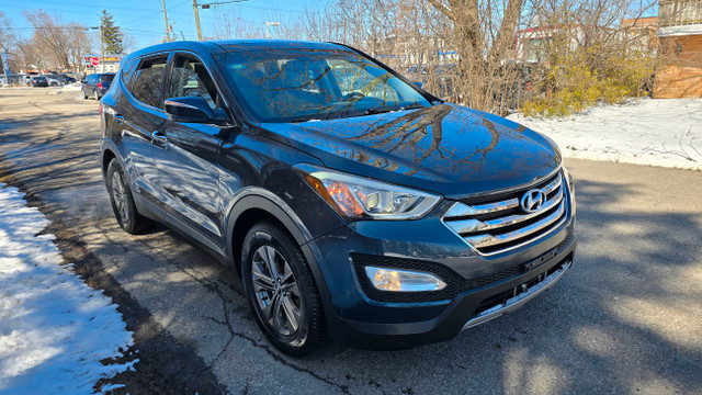 2013 Hyundai Santa Fe Luxury, Leather Heated Seats , Reverse Cam in Cars & Trucks in City of Toronto - Image 4