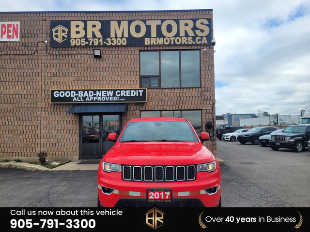2017 Jeep Grand Cherokee Laredo | No Accidents Reported | AWD in Cars & Trucks in Mississauga / Peel Region - Image 2
