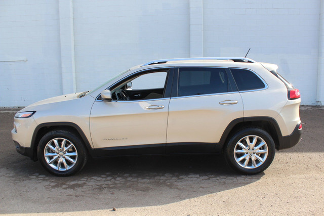 2015 Jeep Cherokee Limited NEW ARRIVAL in Cars & Trucks in Regina - Image 2