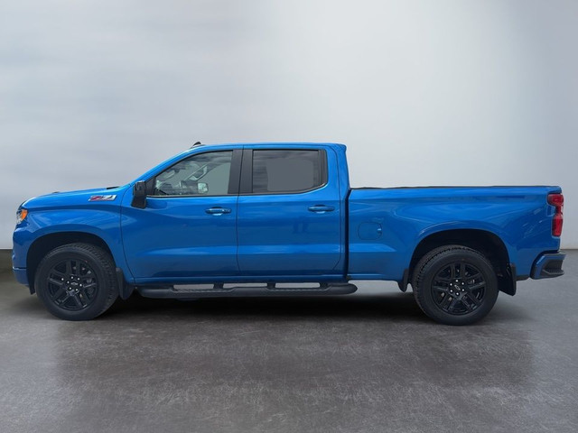 2023 Chevrolet Silverado 1500 RST 4WD CREW CAB SIEGES CHAUFFANTS in Cars & Trucks in Laval / North Shore - Image 3