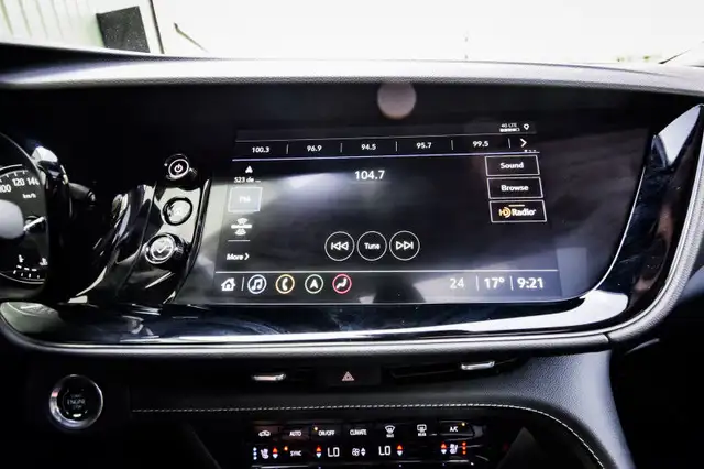 2022 Buick Envision Avenir • SUNROOF • BOSE AUDIO • HUD • LEATHE in Cars & Trucks in Kingston - Image 23