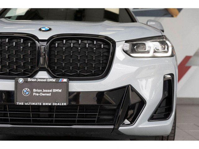2024 BMW X4 xDrive30i in Cars & Trucks in Vancouver - Image 4