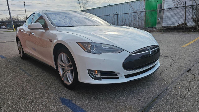 2014 Tesla Model S 85 in Cars & Trucks in Oakville / Halton Region - Image 2