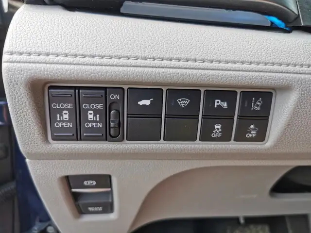 2018 Honda Odyssey Touring dans Autos et camions dans Belleville - Image 21