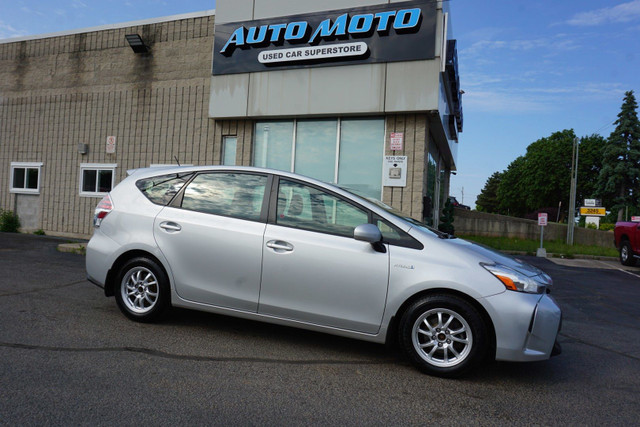 2016 Toyota Prius V in Cars & Trucks in Oakville / Halton Region