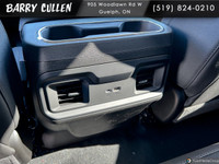 Experience the rugged elegance of the new Chevrolet Silverado 1500 RST Double Cab Standard Box 4-Whe... (image 6)