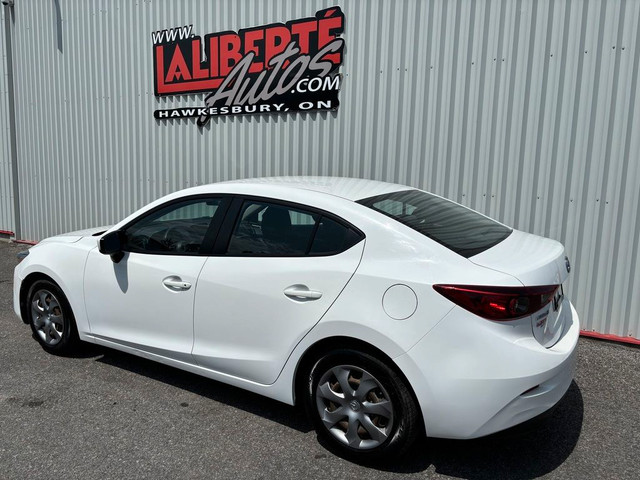 2017 Mazda 3 i Sport MT 4-Door in Cars & Trucks in Ottawa - Image 3