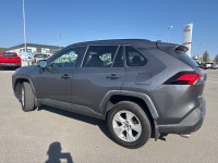 Heated Seats, Apple CarPlay, Blind Spot Monitoring, Lane Keep Assist, Steering Wheel Audio Control!... (image 2)