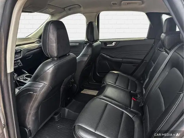 2022 Ford Escape Titanium Hybrid | Heated Seats | Remote Start in Cars & Trucks in Windsor Region - Image 28