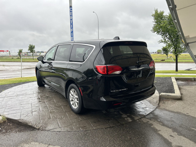 2024 Chrysler Grand Caravan SXT in Cars & Trucks in Calgary - Image 2