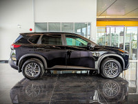 Comes equipped with: Power Mirrors, Halogen Headlamps, Courtesy lights, LED Headlights, LED Daytime... (image 3)