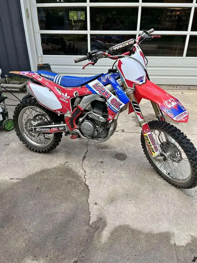 2014 HONDA CRF250R-CUSTOM! in Dirt Bikes & Motocross in Edmonton - Image 2