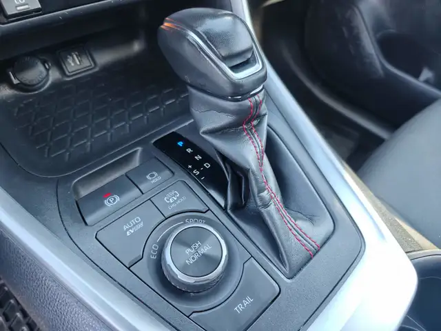2023 Toyota RAV4 Prime SE in Cars & Trucks in Ottawa - Image 29