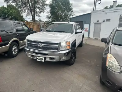 SELLING AS-IS Carfax available on All makes & models, please contact for details Engine: 8 Cylinder...