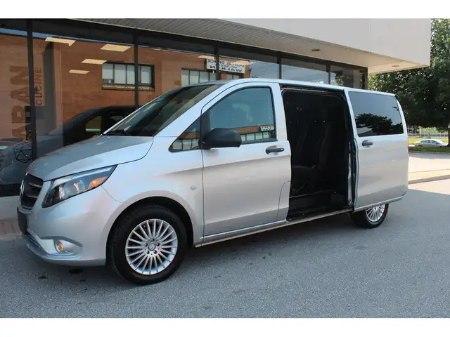 2018 Mercedes-Benz Metris Passenger Van 8 PASSENGERS - LEATHER dans Autos et camions dans Ville de Toronto - Image 18