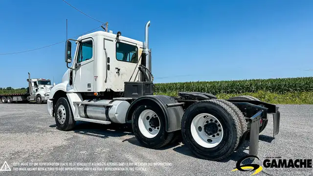 2007 FREIGHTLINER CL112 COLUMBIA CAMION DE VILLE in Heavy Trucks in Longueuil / South Shore - Image 7