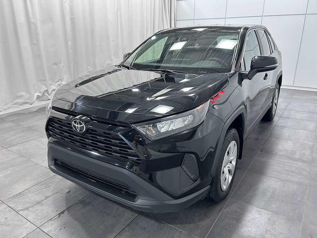 2022 Toyota RAV4 LE AWD - BLUETOOTH - SIEGES CHAUFFANT dans Autos et camions  à Ville de Québec - Image 3