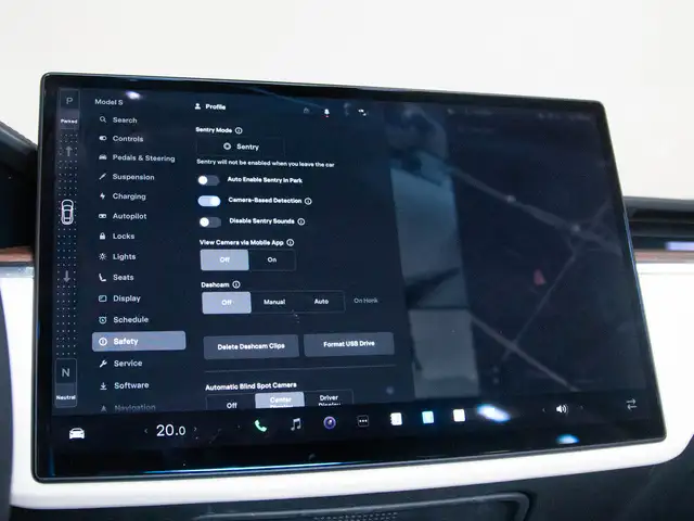 2022 Tesla Model S AWD | 21\" RIM | YOKE STEERING in Cars & Trucks in Mississauga / Peel Region - Image 25