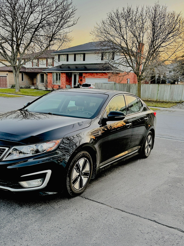 2012 Kia Optima Hybrid in Cars & Trucks in Belleville