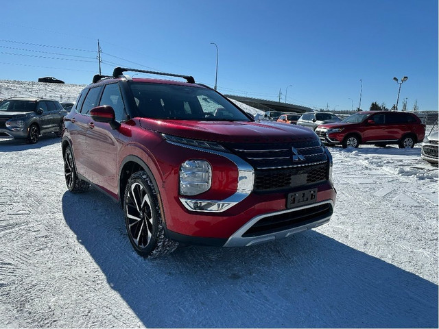  2022 Mitsubishi Outlander LE in Cars & Trucks in Calgary - Image 3