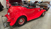 1932 Ford Model A Deuce Roadster. Dearborn all-metal body with Brookville fenders, Vintique grill, h... (image 3)