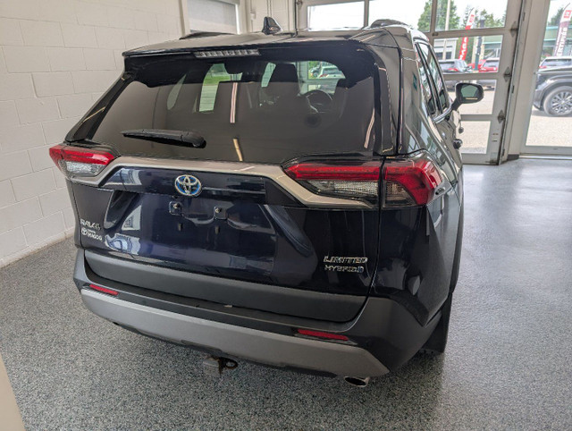 2023 Toyota RAV4 Hybrid LIMITED AWD, GARANTIE JUSQU EN 2027, in Cars & Trucks in Sherbrooke - Image 4