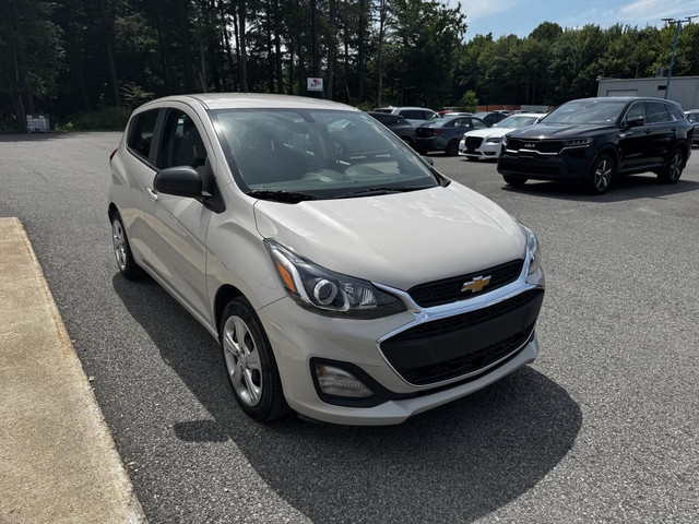 Chevrolet Spark LS à hayon 4 portes Manuel Tissu A/C Caméra recu in Cars & Trucks in Trois-Rivières - Image 3