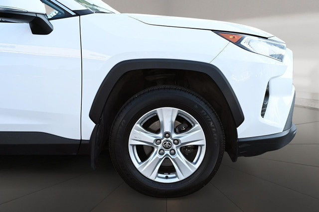 2021 Toyota RAV4 XLE + TOIT OUVRANT + SIEGES CHAUFFANT XLE FWD in Cars & Trucks in Longueuil / South Shore - Image 4