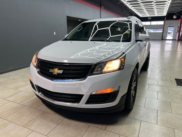 2017 Chevrolet Traverse in Cars & Trucks in Edmonton - Image 2