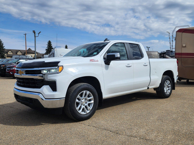 2023 Chevrolet Silverado 1500 LT in Cars & Trucks in St. Albert - Image 2