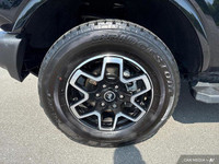 - ONE OWNER - ACCIDENT FREE - HEATED LEATHER SEATS - HEATED STEERING WHEEL - NAVIGATION - ADAPTIVE C... (image 9)