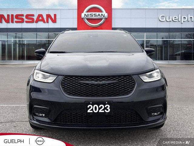 2023 Chrysler Pacifica Limited AWD | CLEAN CARFAX | HARMAN/KARDO in Cars & Trucks in Guelph - Image 2